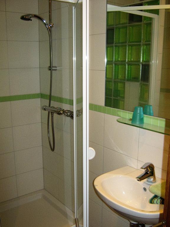 Gaestehaus Schneider Brauneberg Bagian luar foto