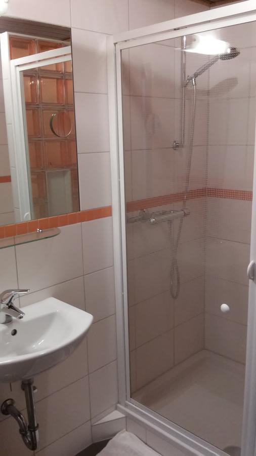 Gaestehaus Schneider Brauneberg Bagian luar foto
