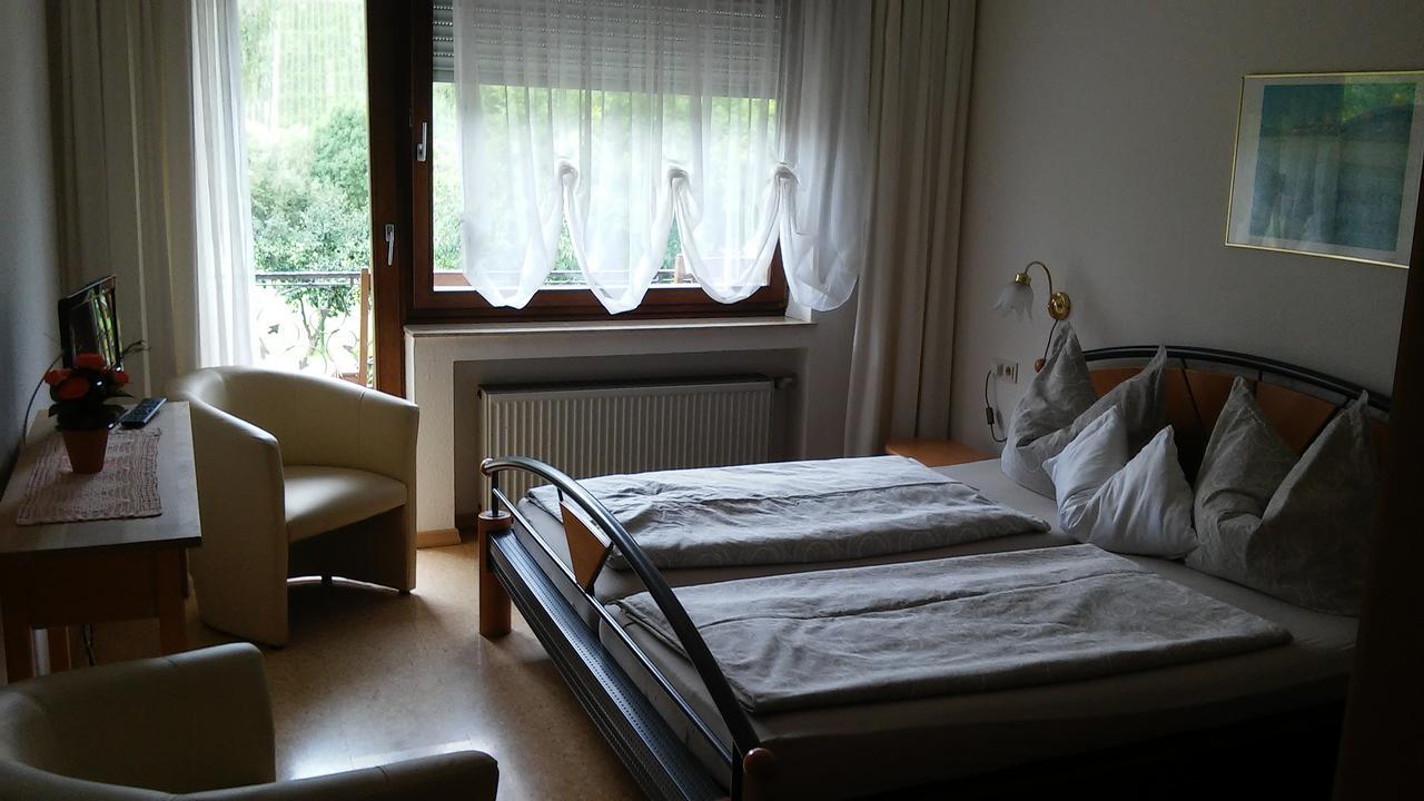 Gaestehaus Schneider Brauneberg Bagian luar foto
