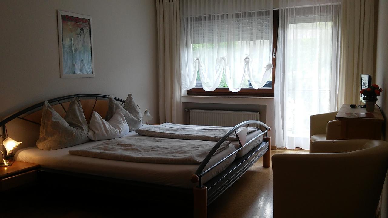 Gaestehaus Schneider Brauneberg Bagian luar foto